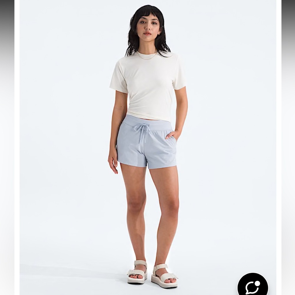 NWT The North Face Women's Aphrodite shorts, Mystic Daze, size medium.